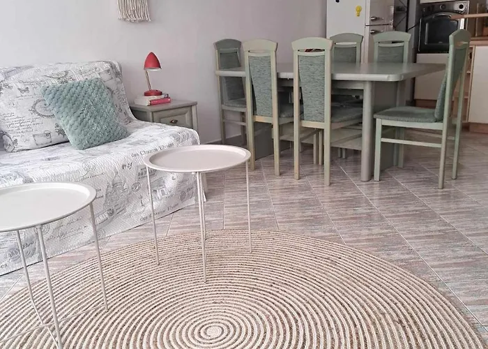 уютен дом на 15 минути от плажа 바르나