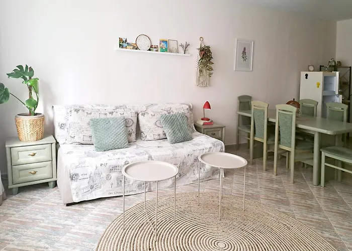 уютен дом на 15 минути от плажа * 바르나